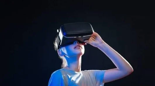 欧美特黄一片aa大片免费看2025全新VR体验虚拟世界沉浸式互动感官盛宴